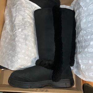 100% authentic UGG W SUNBURST TALL black black sz 9 can fit 9.5